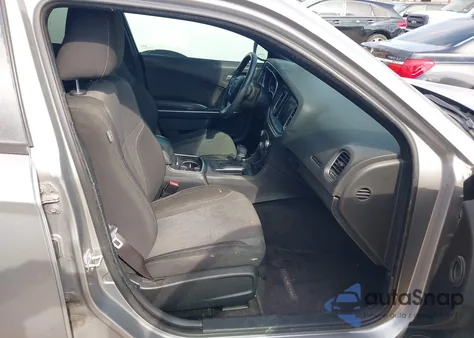 2015 Dodge Charger Sxt z USA, uszkodzony, nr VIN 2C3CDXHGXFH902594